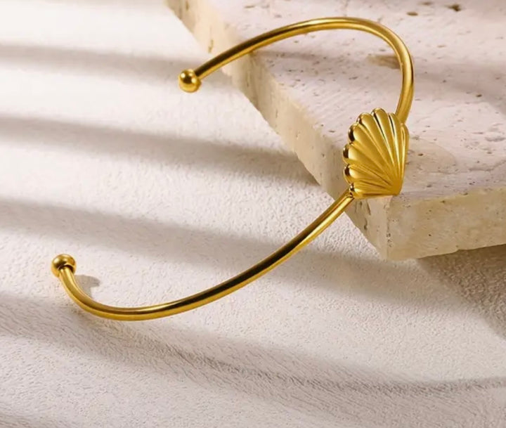 Shelly Bangle
