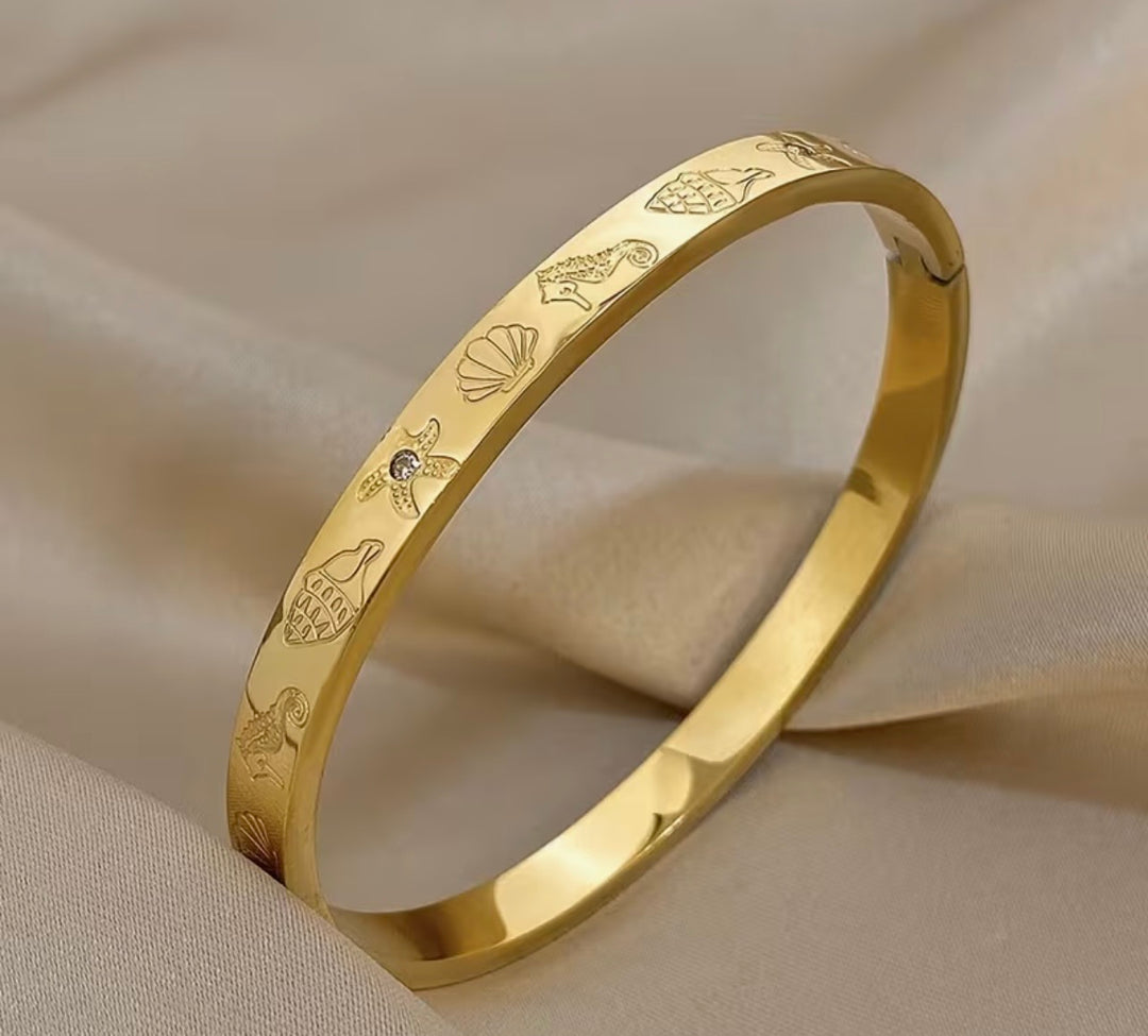 Seahorse Bangle
