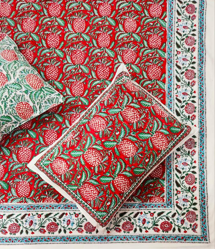 Wild bloom bed spread ~ ananas
