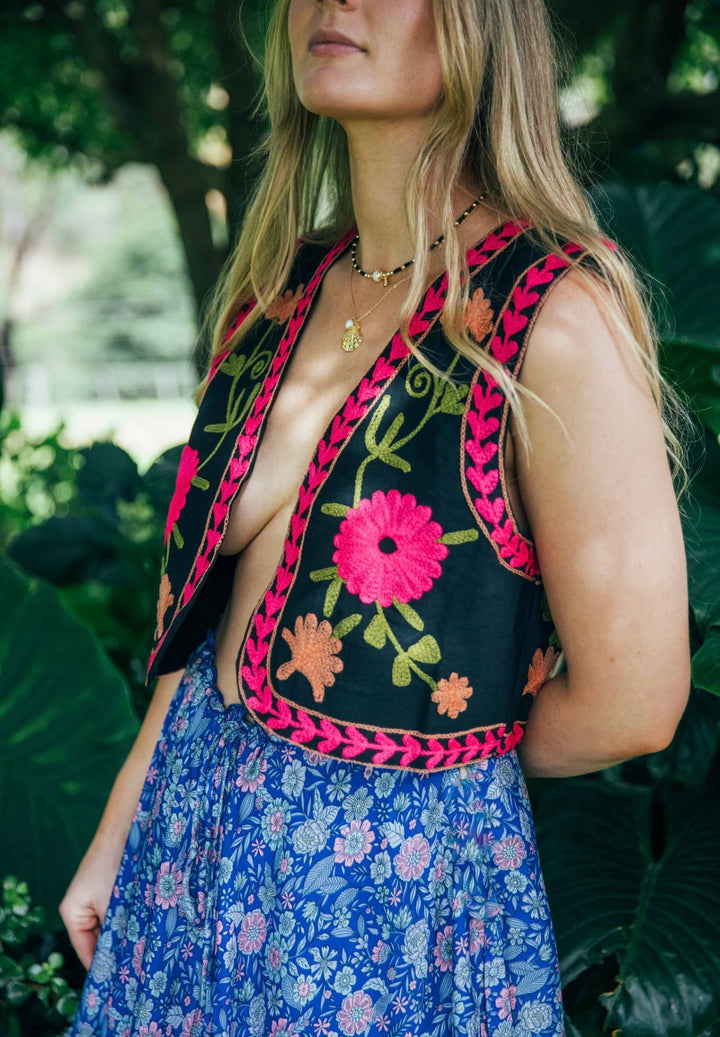 Zinnia Vest ~ Black