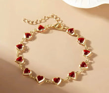 Load image into Gallery viewer, Queen of hearts bracelet
