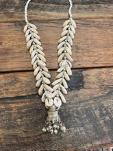 Load image into Gallery viewer, Cowrie Necklace
